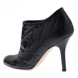 مملوكة مسبقًا بوت كاحل ديور كاناج جلد لامع أسود مقاس 35