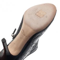 مملوكة مسبقًا بوت كاحل ديور كاناج جلد لامع أسود مقاس 35