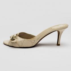 مملوكة مسبقًا Dior White Cannage Buckle Slides Size 38.5