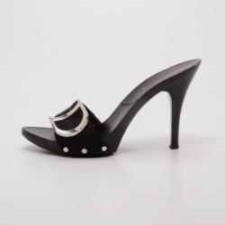 مملوكة مسبقًا Dior Black Embroidered Slides Size 38