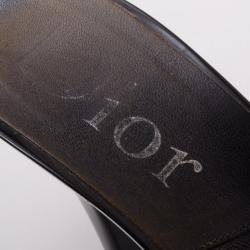 مملوكة مسبقًا Dior Black Embroidered Slides Size 38