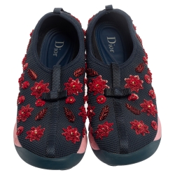 مملوكة مسبقًا Dior Blue Mesh Fusion Floral Embellished Slip On Sneakers Size 39