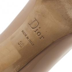 Pre Owned حذاء كعب عالي ديور ميس ديور جلد لامع نود مقاس 36