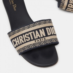 مملوكة مسبقًا Christian Dior Beige/Blue Canvas Flat Slides Size 40