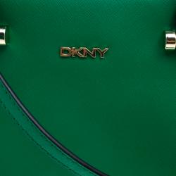 مملوكة مسبقًا حقيبة كروس دي كي أن واي جلد خضراء