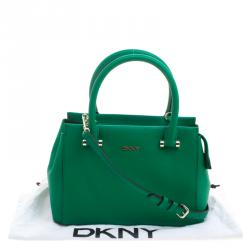 مملوكة مسبقًا حقيبة كروس دي كي أن واي جلد خضراء