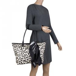 Pre Owned DKNY Black/White Printed Leather Tote