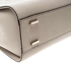 مملوكة مسبقًا حقيبة دي كي إن واي جلد بيج بيد علوية