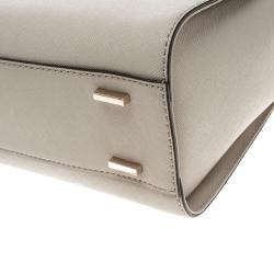 مملوكة مسبقًا حقيبة دي كي إن واي جلد بيج بيد علوية