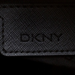 Pre Owned حقيبة دي كي أن واي مستديرة جلد سافيانو سوداء