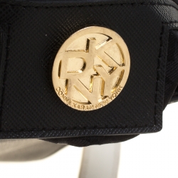 Pre Owned حقيبة كروس دي كي أن واي جلد بيضاء/ سوداء