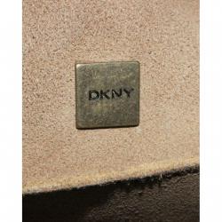 مملوكة مسبقًا حقيبة دي كي أن واي إيفريداي سويدي جلد جمل بيج 