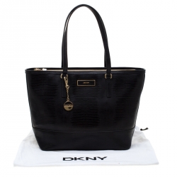 مملوكة مسبقًا حقيبة يد  مع محفظة دي كي أن واي سحاب مرصعة جلد نقش سحلية سوداء