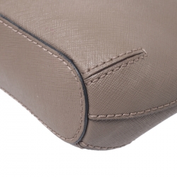 Pre Owned Dkny Beige Leather Bryant Chain Shoulder Bag