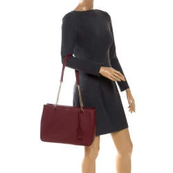 Pre Owned Dkny Maroon Leather Chain Tote