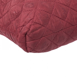 Pre Owned DKNY Red Quilted Nylon Shoulder Bag