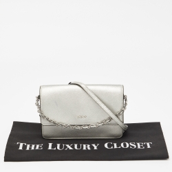 Pre Owned DKNY Silver Leather Bryant Flap Crossbody Bag