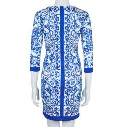 مملوكة مسبقًا فستان دولتشي أند غابانا كم ثلاثة أرباع تريكو منقوش أبيض وأزرق XS