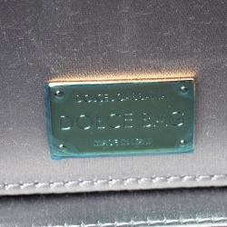 Pre Owned حقيبة دولتشي أند غابانا صندوقية ساتان مزخرفة كريستال زرقاء فاتحة