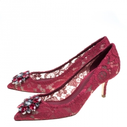 Pre Owned حذاء كعب عالي دولتشي أند غابانا مقدمة مدببة مزخرف كريستال بلوسي دانتيل بني محمر مقاس 39