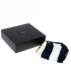 Pre Owned وشاح دولتشي اند غابانا حرير مخطط بنقوش أناناس مربع