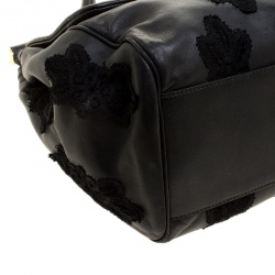 مملوكة مسبقًا حقيبة دولتشي أند غابانا يد علوية ميس سيسيلي ناعمة كبيرة دانتيل وجلد سوداء