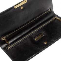 مملوكة مسبقًا حقيبة كلتش دولتشي أند غابانا جلد رمادية ميتالك