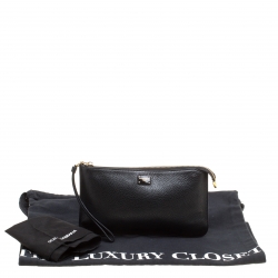 مملوكة مسبقًا Dolce and Gabbana Black Leather Wristlet Clutch