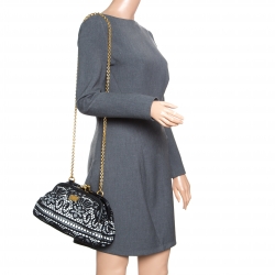 Pre Owned Dolce & Gabbana Black/White Lace and Leather Kiss Lock Frame Clutch