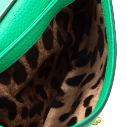 مملوكة مسبقًا Dolce & Gabbana Green Leather Chain Clutch