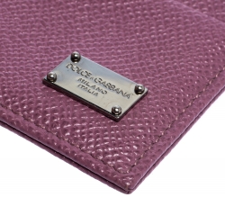 مملوكة مسبقًا محفظة بطاقات دولتش آند غابانا جلد بنفسجي