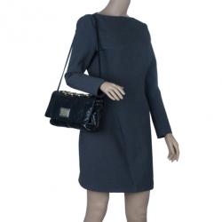 مملوكة مسبقًا حقيبة دولتشي أند غابانا جلد ثعبان سوداء بقلاب