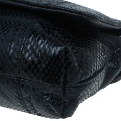 مملوكة مسبقًا حقيبة دولتشي أند غابانا جلد ثعبان سوداء بقلاب