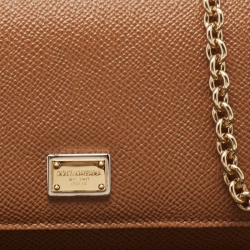 مملوكة مسبقًا Dolce & Gabbana Brown Leather Miss Sicily Von Wallet on Chain