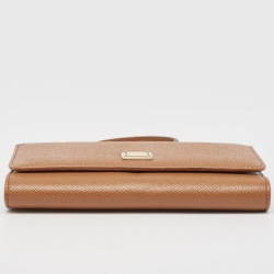مملوكة مسبقًا Dolce & Gabbana Brown Leather Miss Sicily Von Wallet on Chain