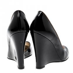 مملوكة مسبقًا Dolce Gabbana Black Patent Leather D'Orsay Wedge Pump Size 40.5