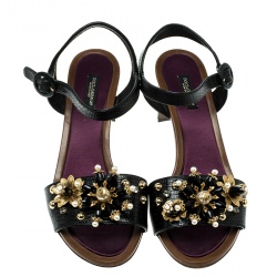 Pre Owned صندل دولتشي أند غابانا جلد سحالي أسود ورد مزخرف بحزام للكاحل مقاس 38