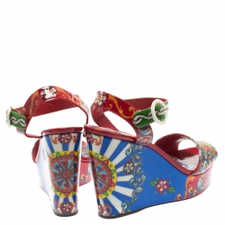 مملوكة مسبقًا Dolce and Gabbana Multicolor Floral Printed Patent Leather Sicily Platform Wedge Sandals Size 40