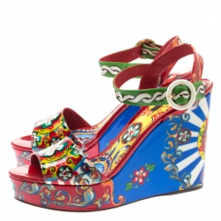 مملوكة مسبقًا Dolce and Gabbana Multicolor Floral Printed Patent Leather Sicily Platform Wedge Sandals Size 40
