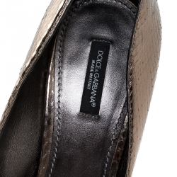 Pre Owned حذاء كعب عالي دولتشي أند غابانا مقدمة مدببة جلد ثعبان بارز رصاصي ميتاليك مقاس 41