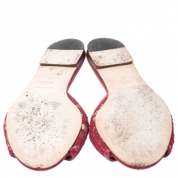 مملوكة مسبقًا حذاء سلايد فلات دولتشي أند غابانا بيانكا مزخرف كريستال دانتيل و ساتان أحمر مقاس 37