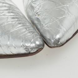 مملوكة مسبقًا Dolce and Gabbana Silver Embossed Pointed Toe Pumps Size 37.5