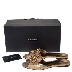 مملوكة مسبقًا Dolce & Gabbana Metallic Gold Brocade Fabric Sofia Crystal Embellished Flat Slides Size 36