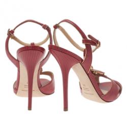 Pre Owned صندل دولتشي أند غابانا شريط T جلد مرصع أحمر مقاس 39