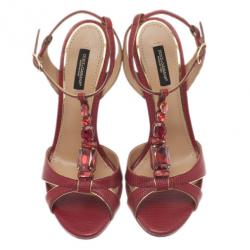 Pre Owned صندل دولتشي أند غابانا شريط T جلد مرصع أحمر مقاس 39