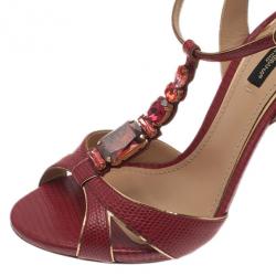 Pre Owned صندل دولتشي أند غابانا شريط T جلد مرصع أحمر مقاس 39
