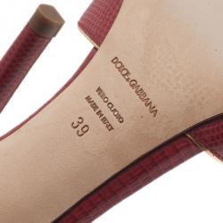 Pre Owned صندل دولتشي أند غابانا شريط T جلد مرصع أحمر مقاس 39