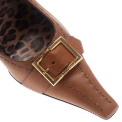 مملوكة مسبقًا Dolce and Gabbana Beige Leather Pointed Toe Buckle Pumps Size 39.5
