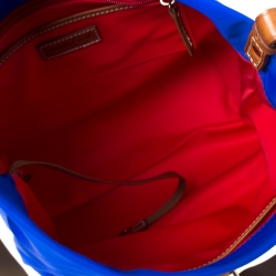 مملوكة مسبقًا Dooney & Bourke Blue Nylon Annie Sac Crossbody Bag