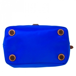 مملوكة مسبقًا Dooney & Bourke Blue Nylon Annie Sac Crossbody Bag